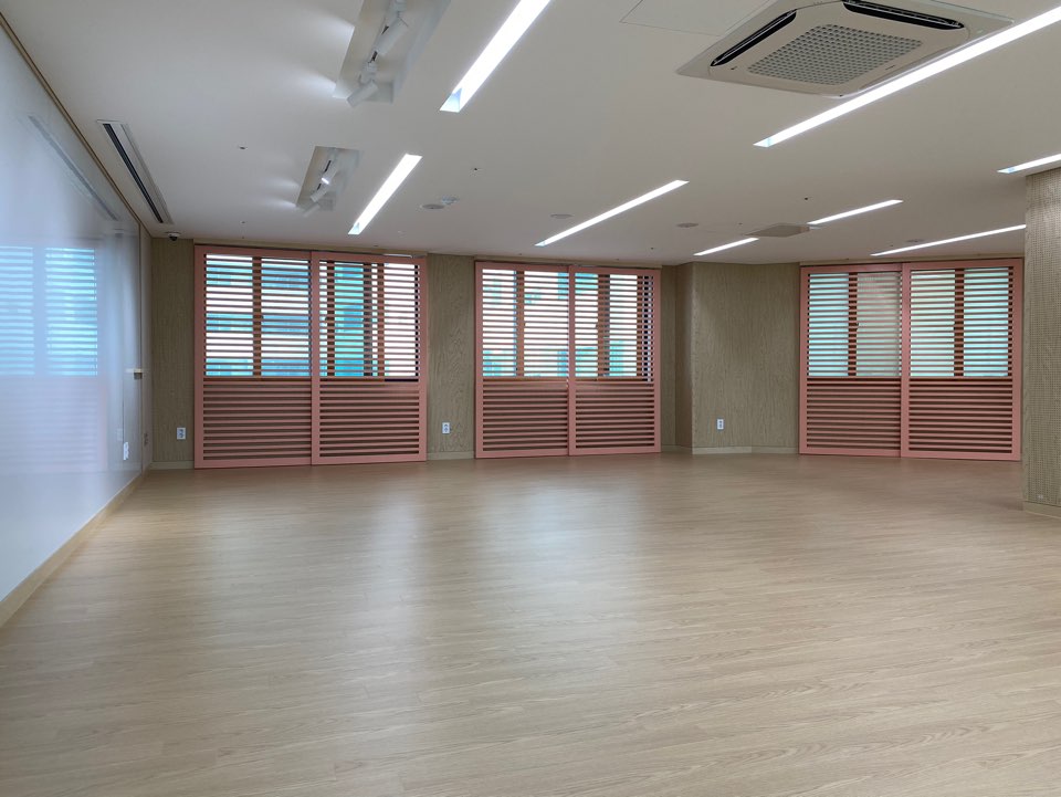 그림입니다.
원본 그림의 이름: KakaoTalk_20200831_160617216_05.jpg
원본 그림의 크기: 가로 960pixel, 세로 721pixel