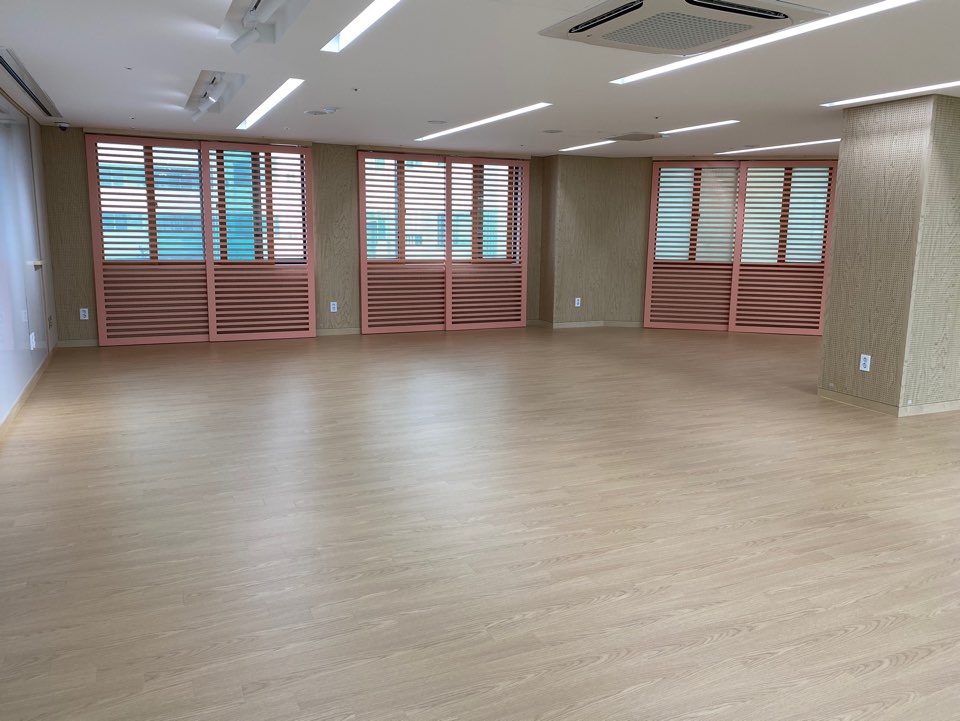 그림입니다.
원본 그림의 이름: KakaoTalk_20200831_160617216_04.jpg
원본 그림의 크기: 가로 960pixel, 세로 721pixel