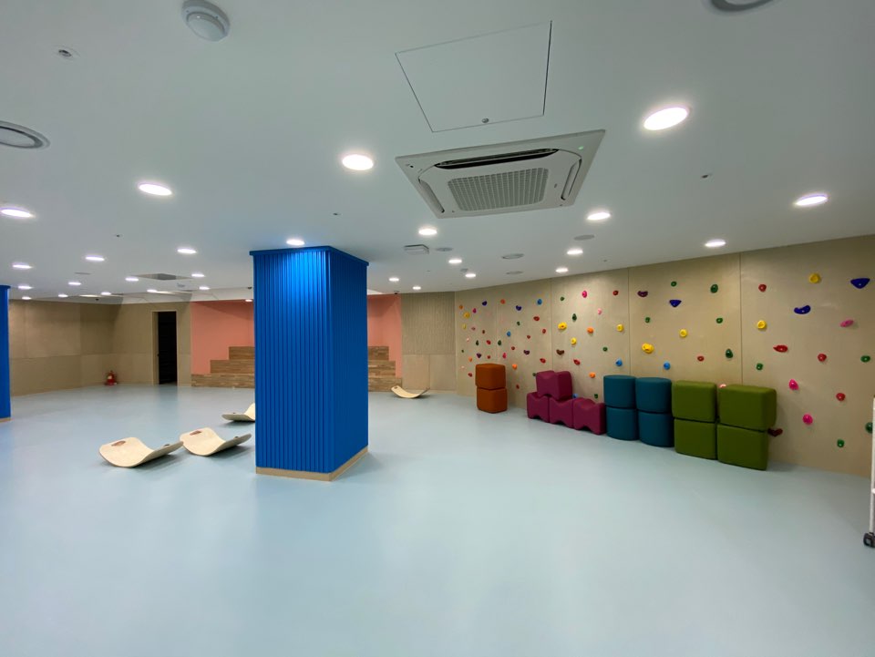 그림입니다.
원본 그림의 이름: KakaoTalk_20200831_160617216_06.jpg
원본 그림의 크기: 가로 960pixel, 세로 721pixel